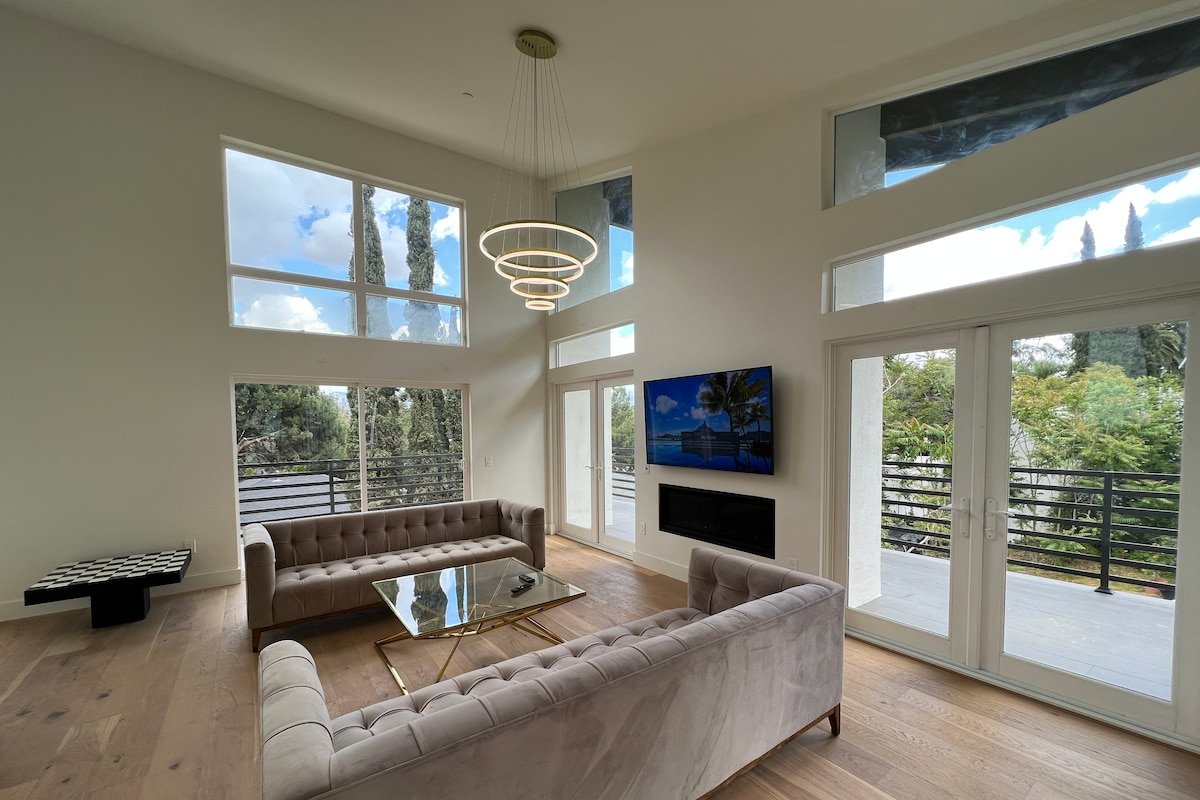 Gorgeous New “Arts House” in Prime Silverlake gallery image 2