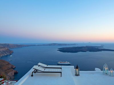 Gaia Villa 3 bedrooms , amazing views, plunge pool