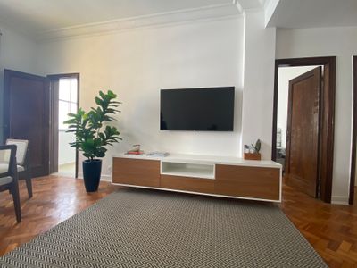 Apto confortável, 200m da praia, seg.24h