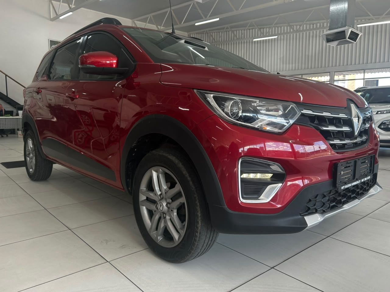 RENAULT TRIBER 1.0 PRESTIGE for Sale in South Africa