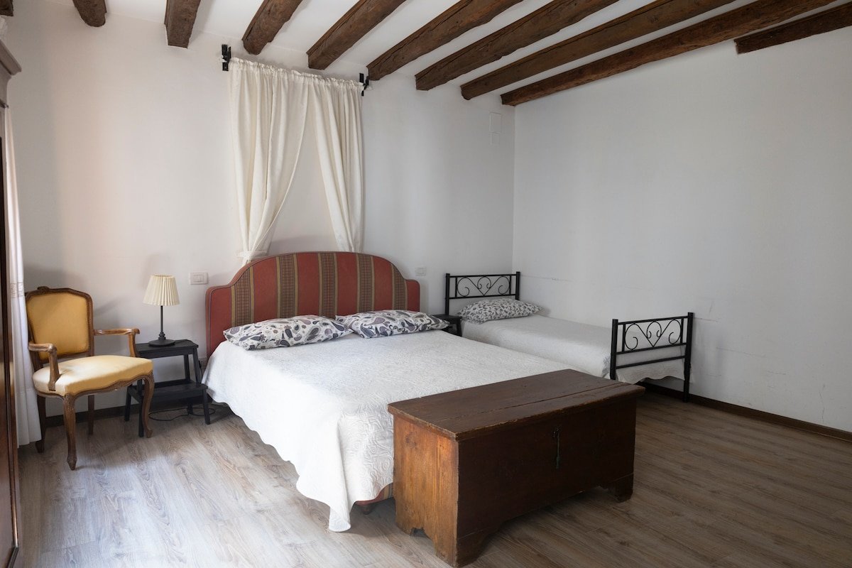 San Luca 1836 gallery image 4