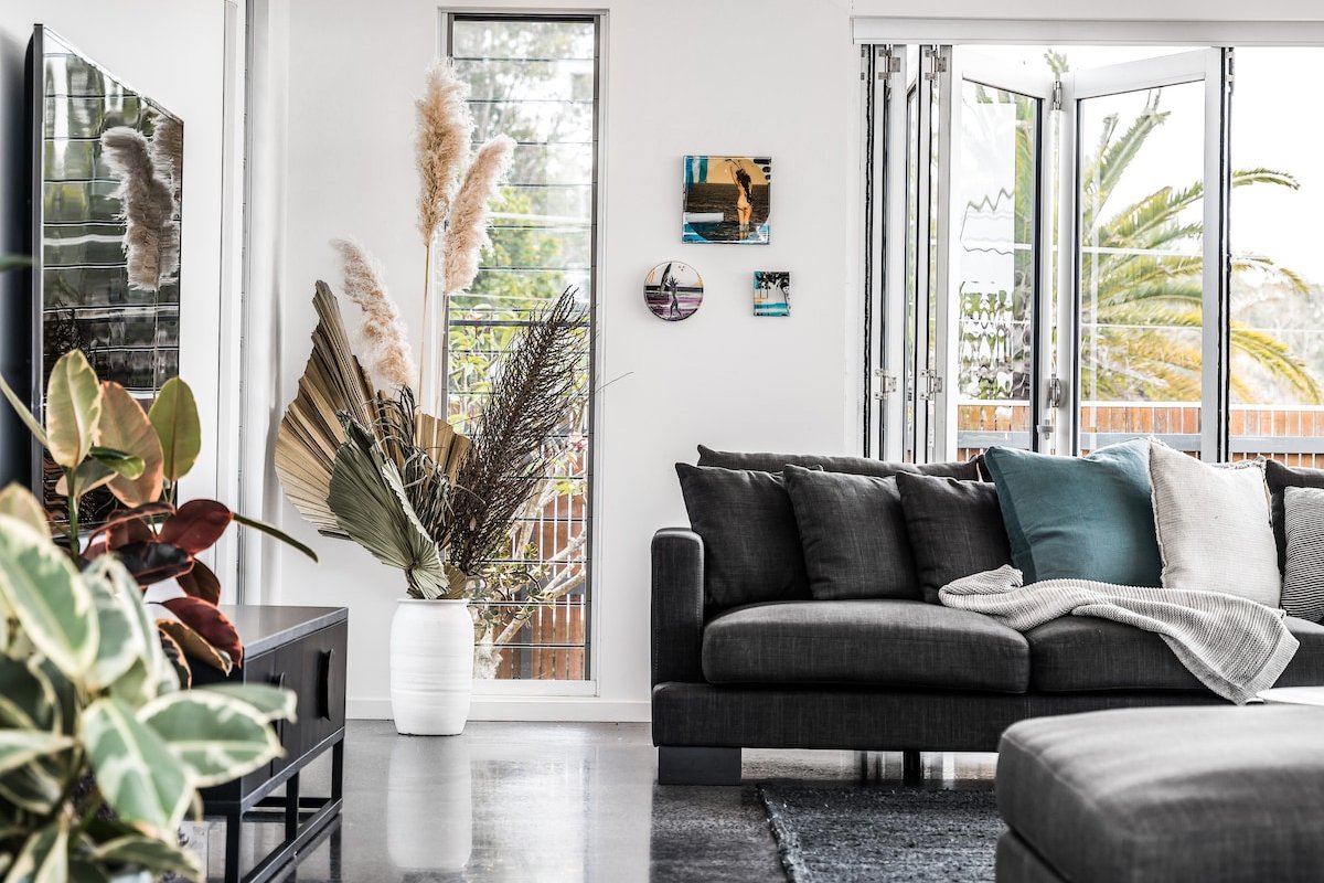 Elevation – Heated Pool & Hot Spa (no extra fees) gallery image 4