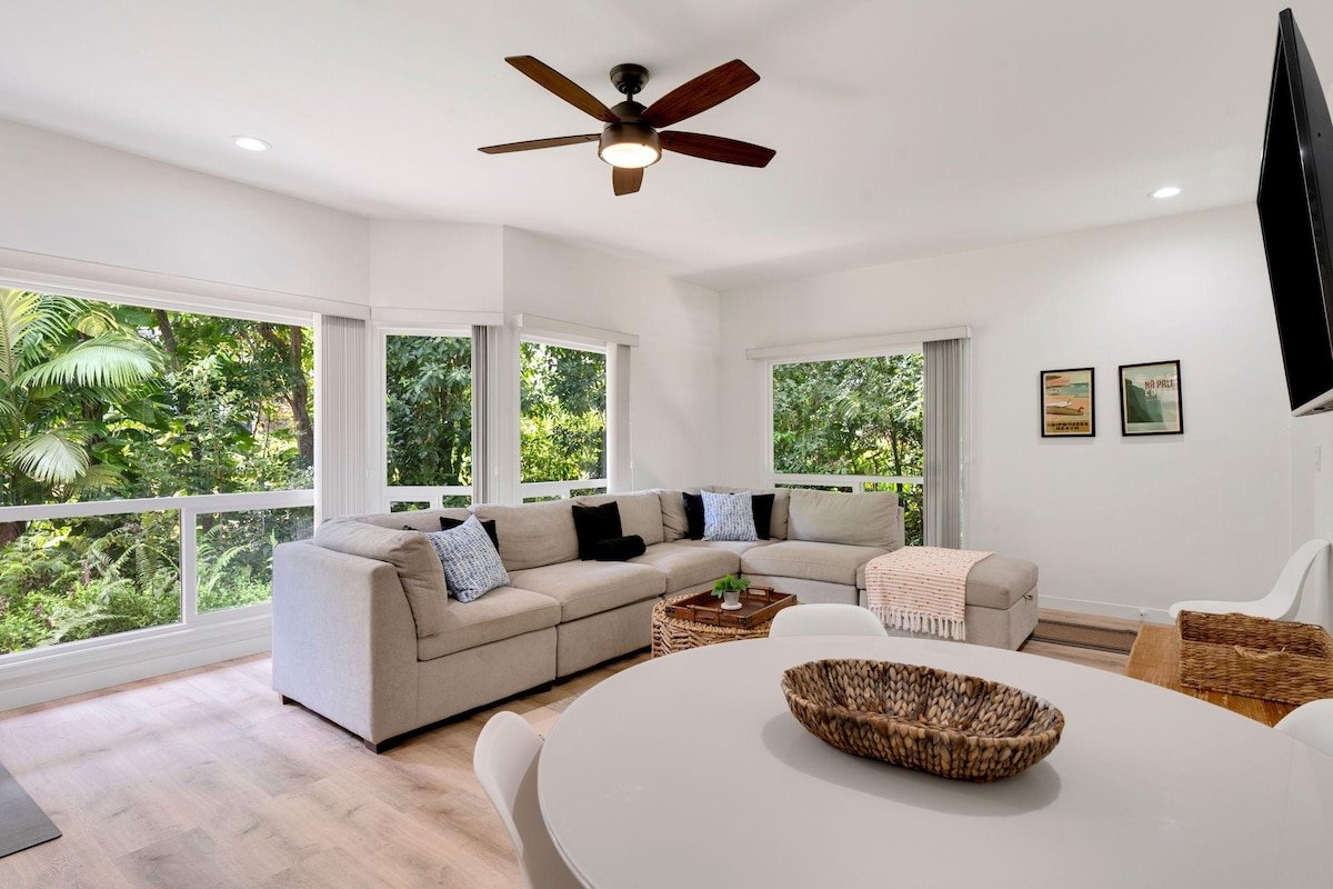 Bright & Airy Princeville Home with High-Speed WiF gallery image 2