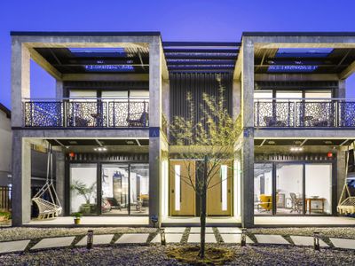 NEW Luxury Concrete Home: Minutes from the Beach