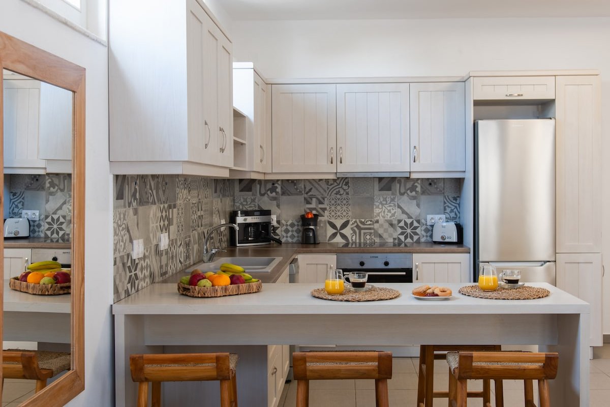 Executive villa with private pool Ostria, Filadaki gallery image 3