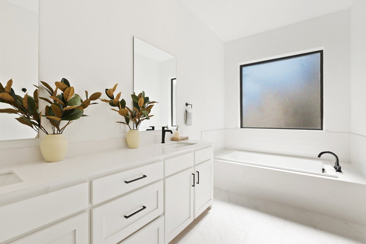 Luxury Bauhaus Home gallery image 4