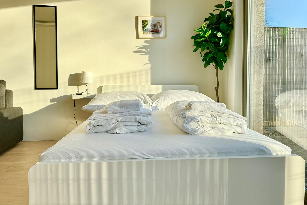 140 m2 Maisonette | Garden | Free Parking gallery image 5