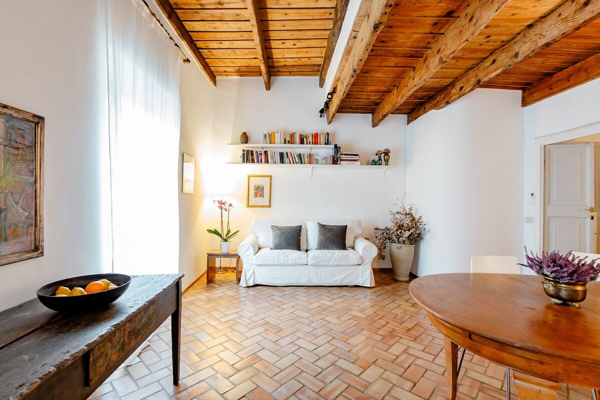 Lovely family house Pantheon gallery image 4