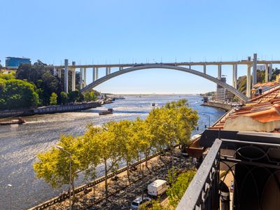 River View Stunning Ap| @108mmhose W Breakfast