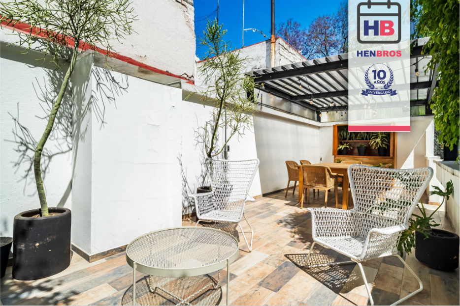 Hermosa Casa Remodelada con Terraza privada