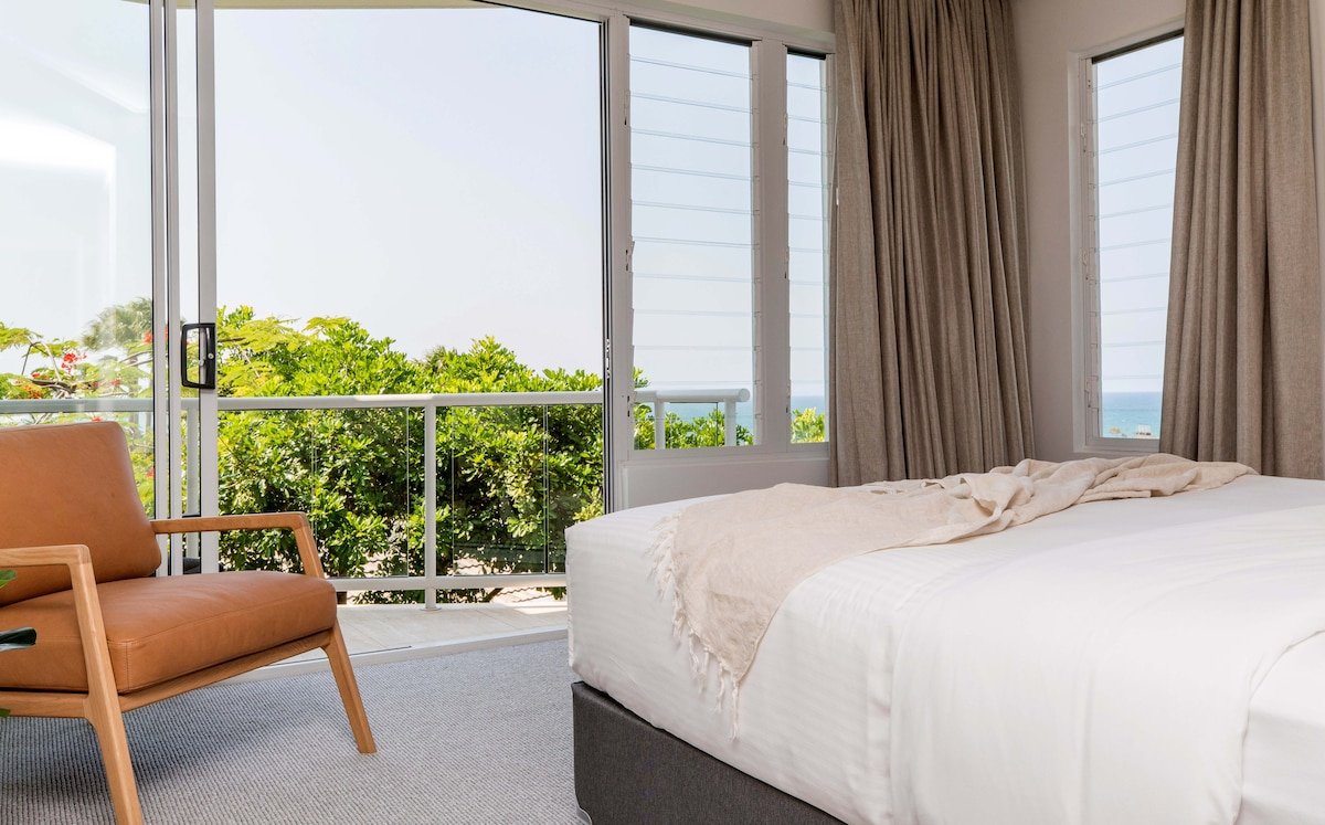 Artis Penthouse with Private Rooftop & Heated Pool gallery image 3