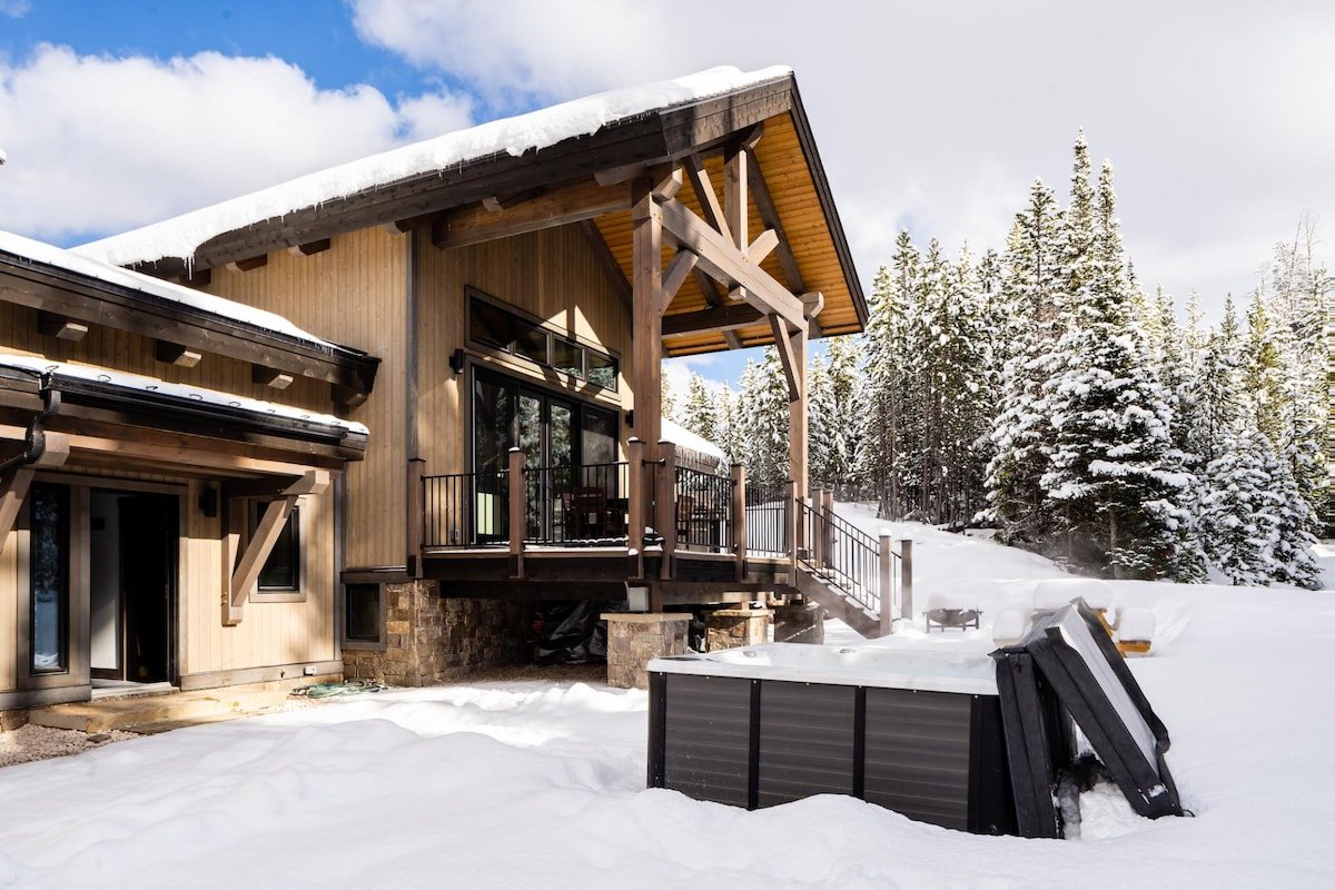 360 Chalet-Spanish Peaks! Sweeping Views! Hot Tub! gallery image 3