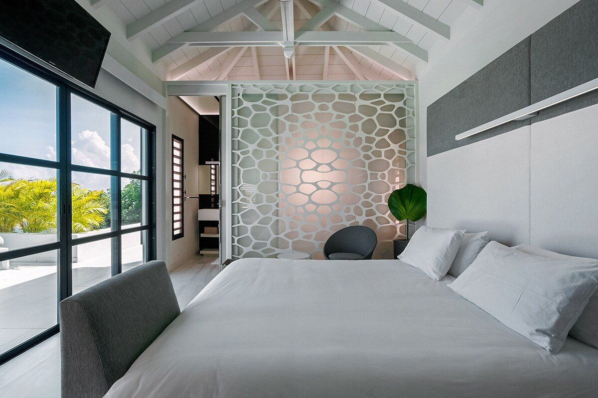 Rose Dog gallery image 2