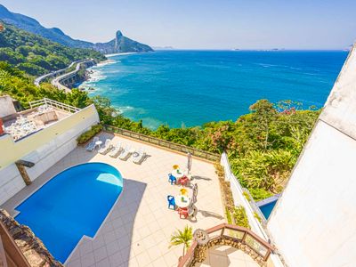 Mansão na Joatinga! De Frente ao Mar c/ 6 Suítes!