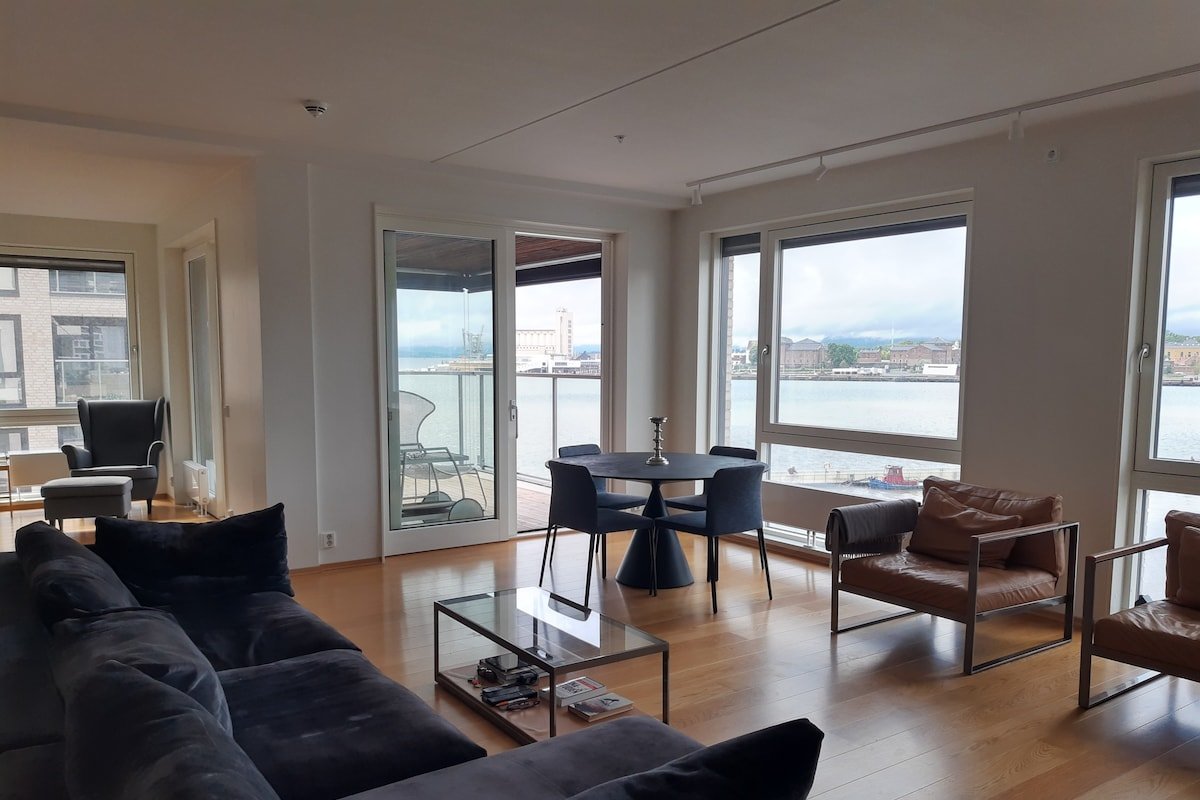 Panoramautsikt. Utsikt til Operaen og Munch. gallery image 4