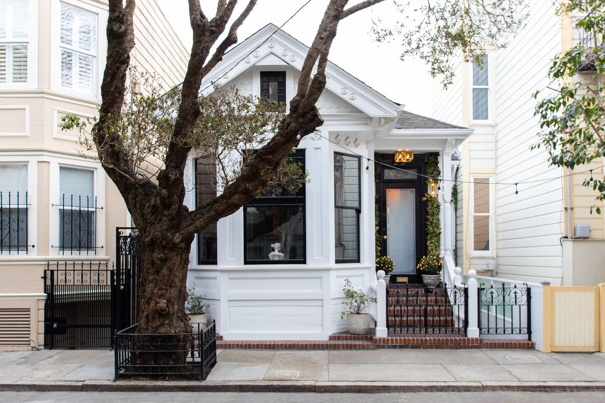 Lovely, Unique Home Near Everything