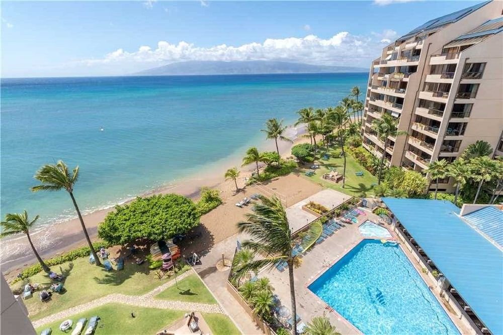 Maui Beachfront Resort 3 Bedroom Sleeps 8