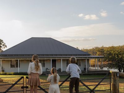 The Farmhouse – Southwest Luxury Farmstay