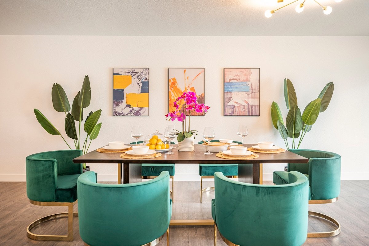 LUX 5*Villa-50%off/Strip/POOL/CHEF Kitchen/Office. gallery image 2