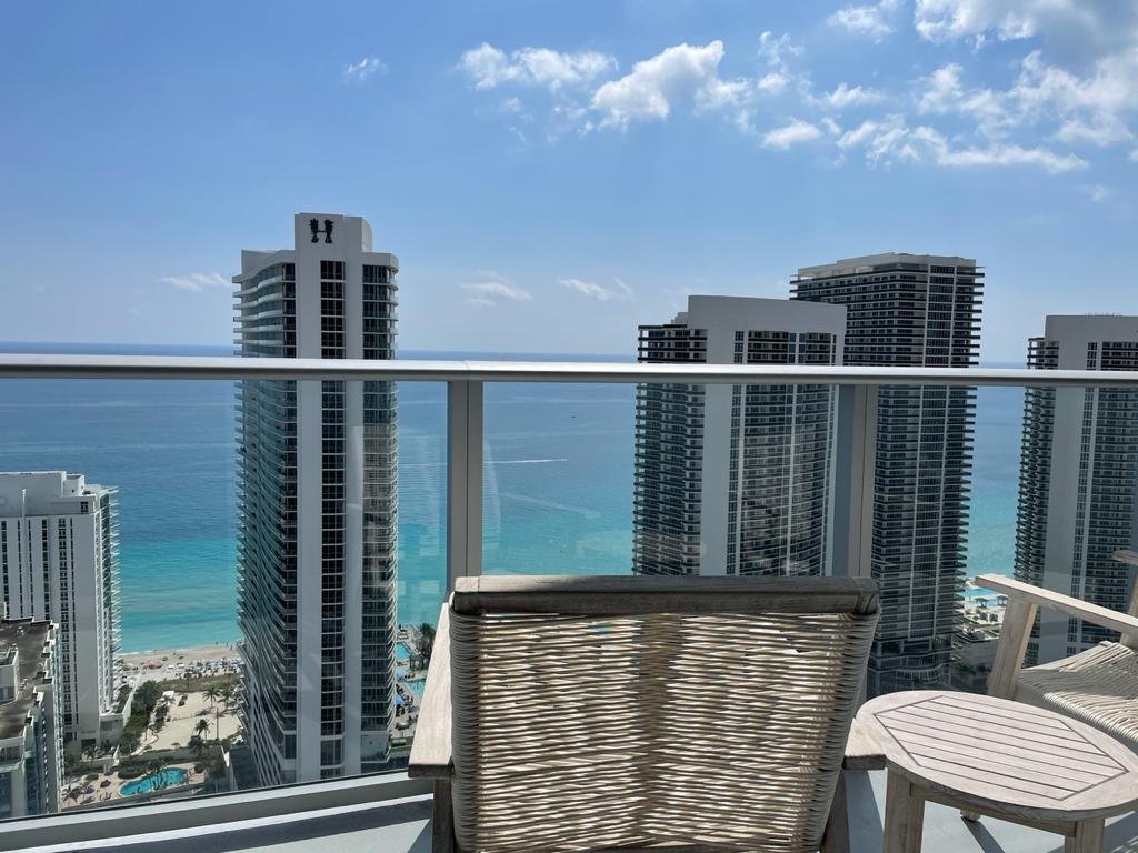 HYDE BEACH 38th floor. Ocean front.Wonderful views gallery image 2