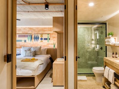 Caliza Roma | Tree-Top Deluxe Residence w/SPA