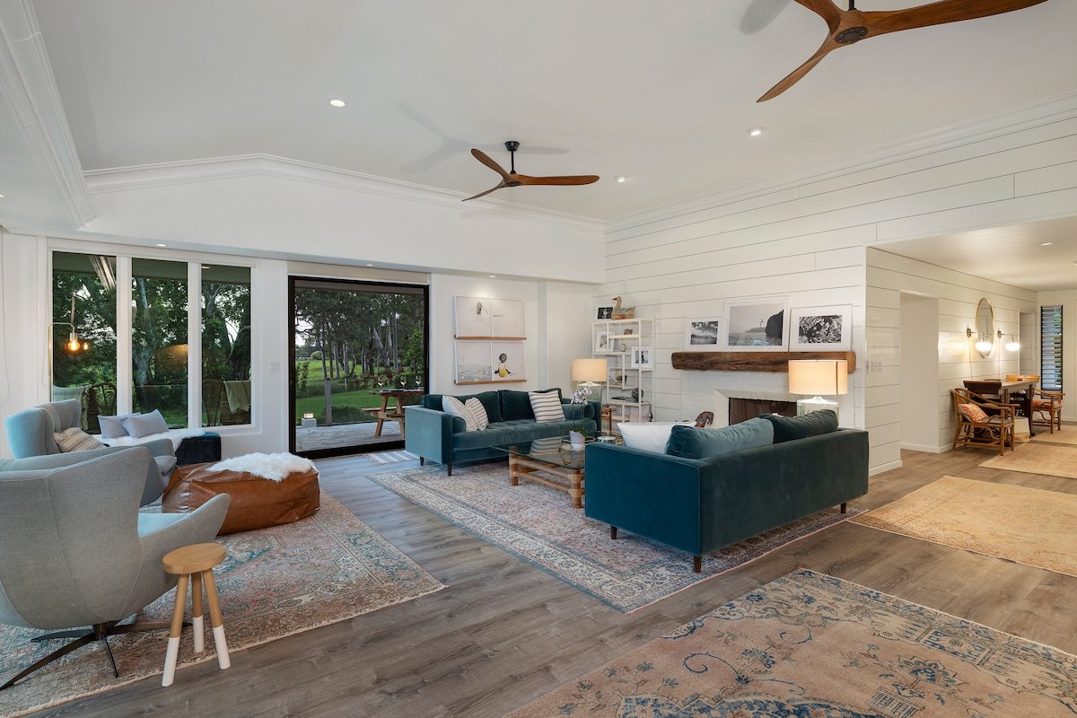 Amazing home w/pool & AC in bedrooms! gallery image 5