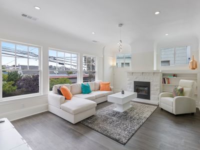 Modern Noe Valley home with private deck