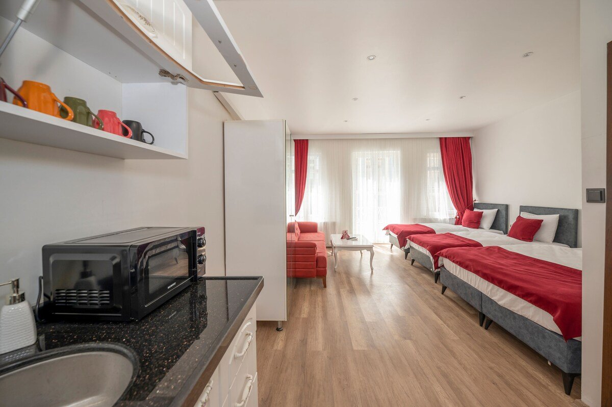 For 12 Person – 2 Min to Taksim gallery image 5