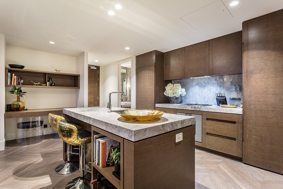 Stunning 6 Star Luxury- Car Spot, Pool, Gym & Wifi gallery image 5