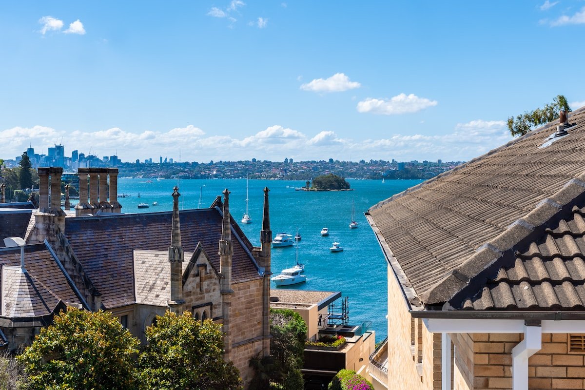 Harbourside Heritage Elegance in amazing location gallery image 3