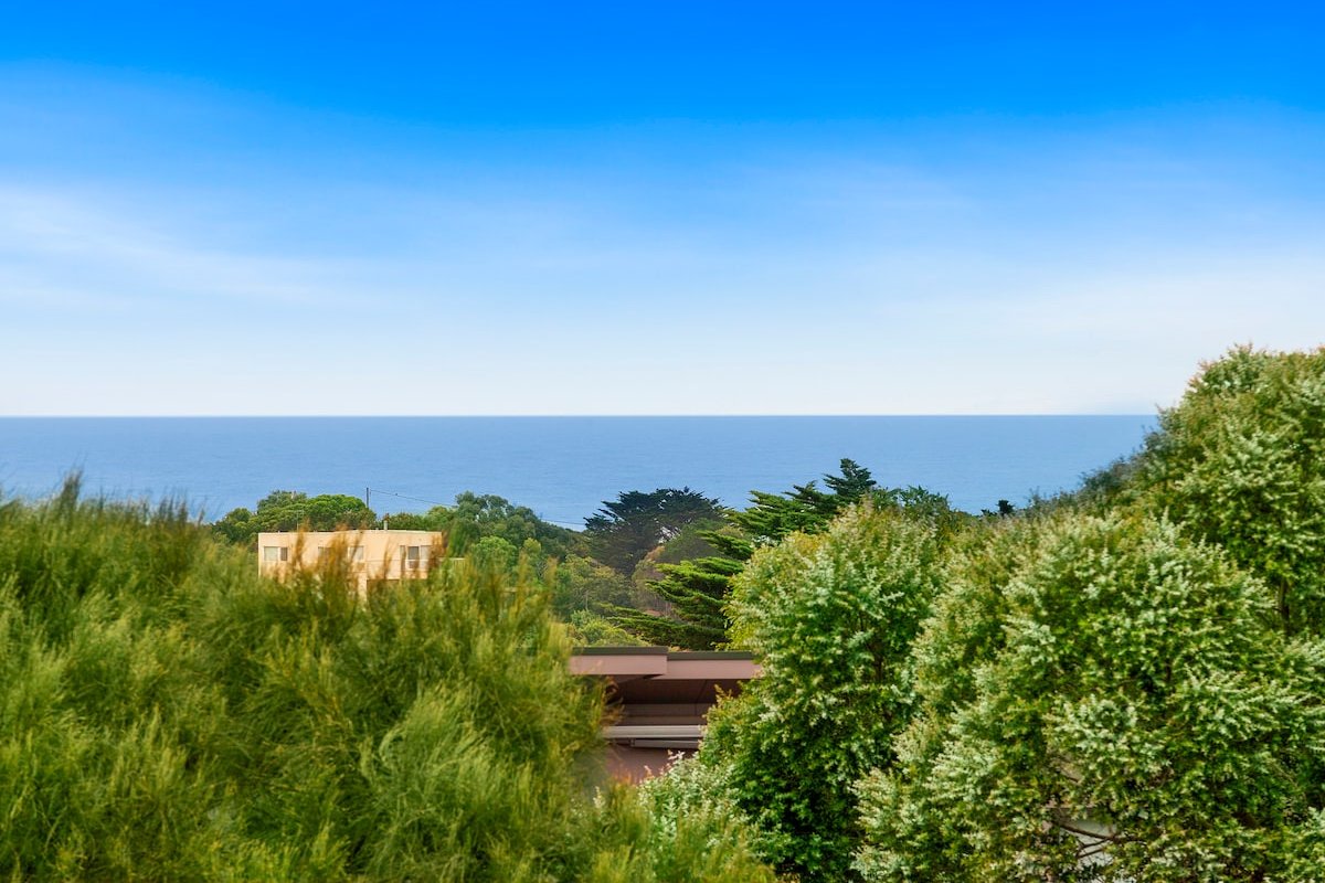 Aires Coastal Beach House Luxury | Ocean Views gallery image 3