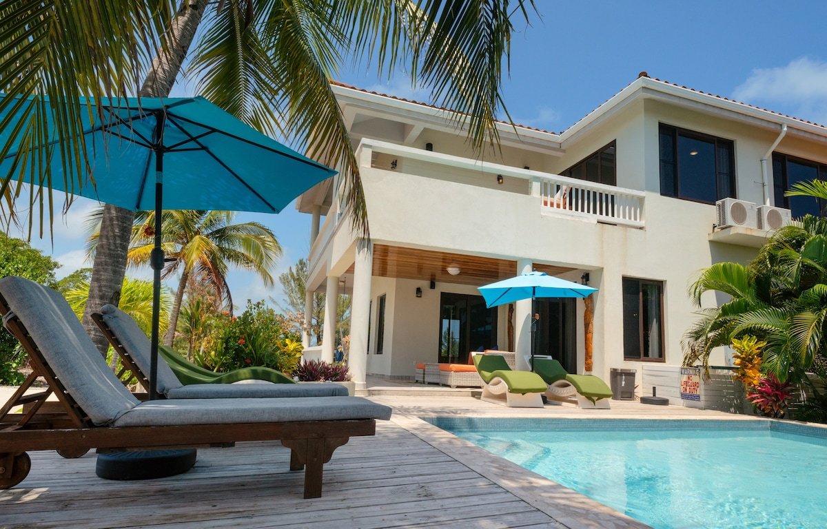 Private Island Beachfront Villa 1 Min From Village gallery image 3