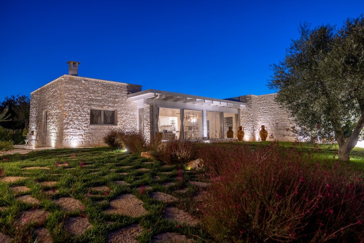 Tenuta Traghetto; Villa w saltwater heated pool gallery image 4