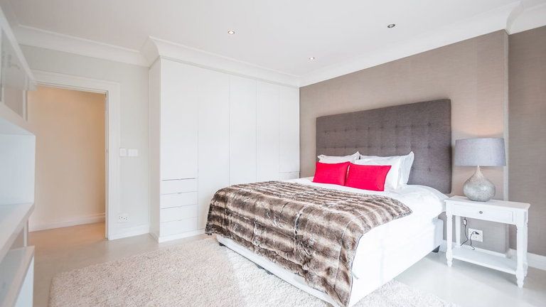 2 Medburn Road
