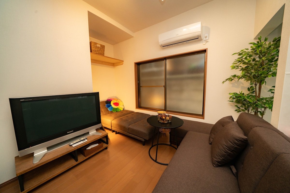 2 min to Shinjuku・85㎡・3BR Home in Food Heaven Area gallery image 2
