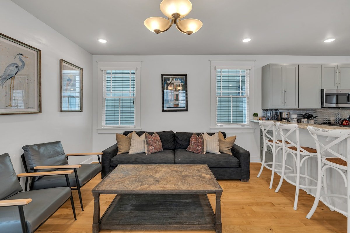 Uptown NOLA – 2 blocks to the new Freret St. gallery image 3