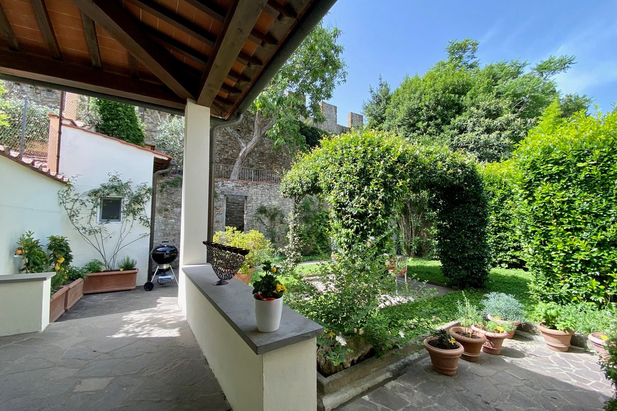 Florence Walled Garden by Tom: Top Floor