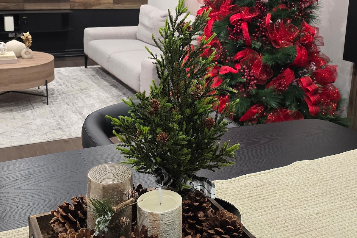 *LUXE* 3BR Stay | Designer Touches + Private Patio gallery image 2