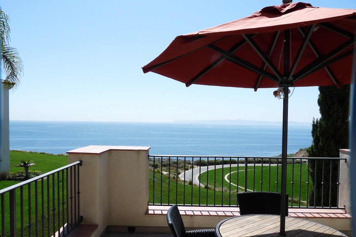 TERRANEA 3BR OCEANFRNT CASITA 200s Full Amenities! gallery image 4