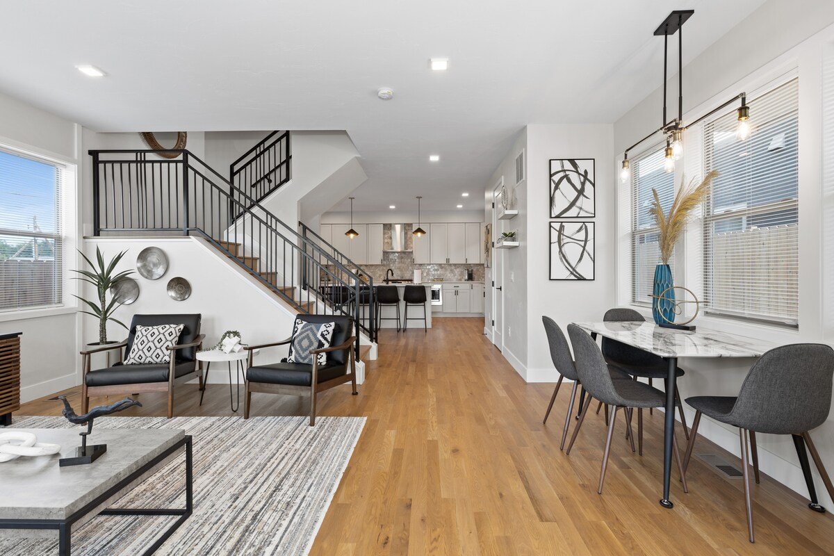 Brand New 5 Bed-5 Bath/Sleeps 10/Denver gallery image 3