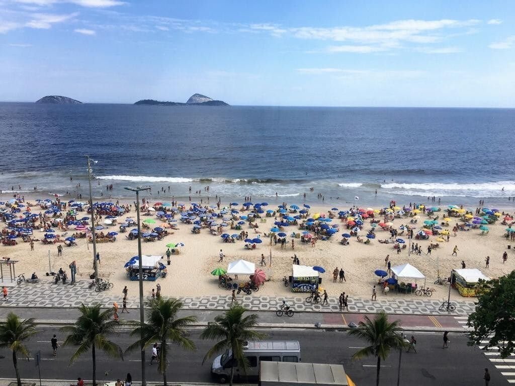 Oceanfront Leblon gallery image 4