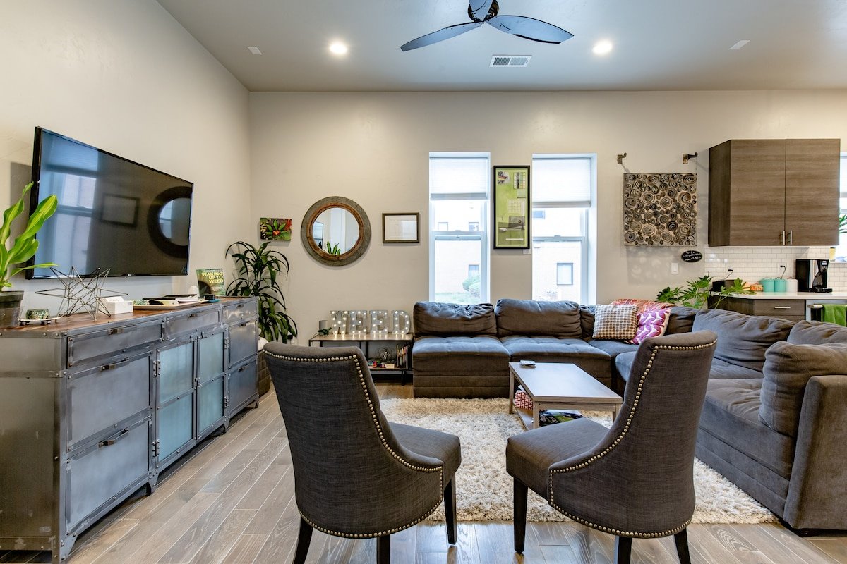 Inviting space for groups in the heart of LoHi! gallery image 4