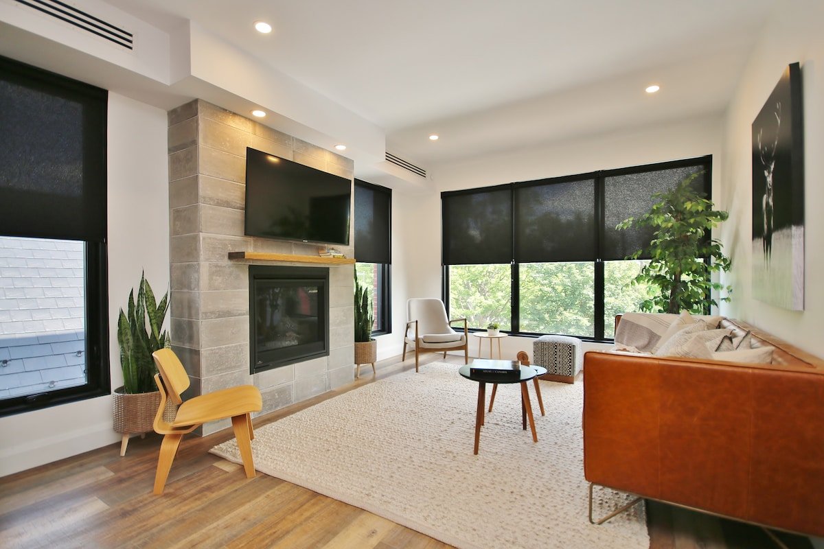 Penthouse Living! Luxury Home Heart of Downtown gallery image 5