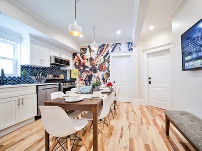 Chic Retreat min2 Downtown Backyard FreePrkg