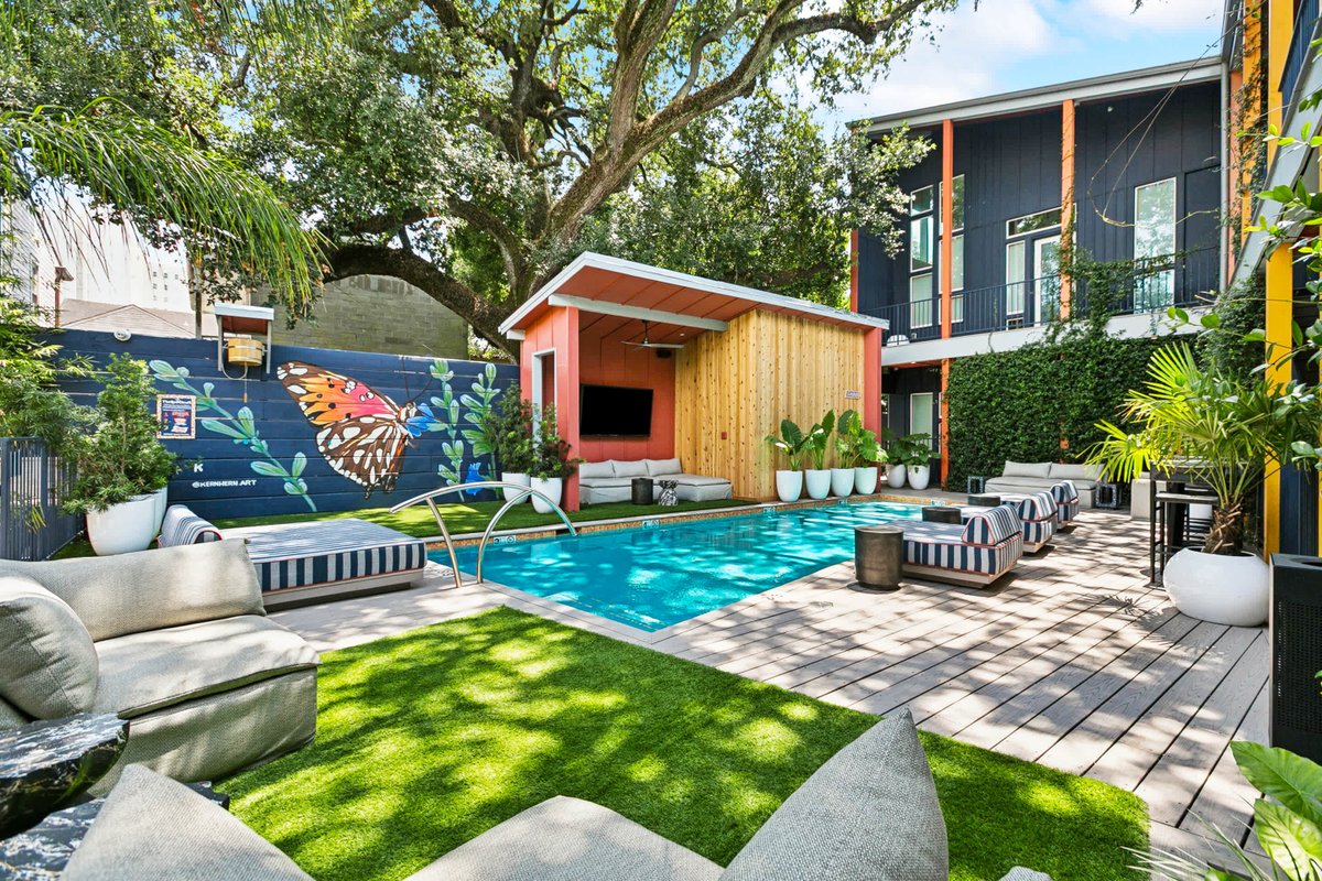 The Syd | Mardi Gras Magic | Heated Pool & Oasis