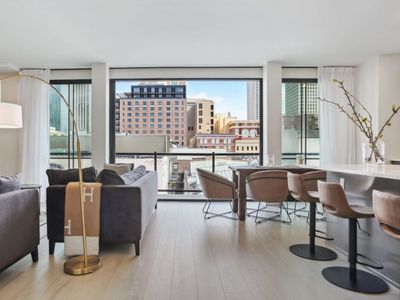 CBD Condo at The Moderne