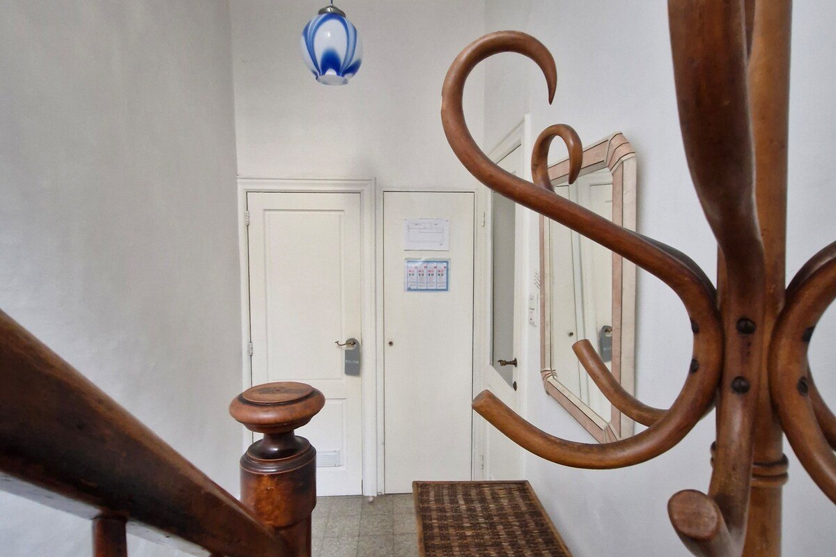 Large & bright town House – Center Ghent – max 8p gallery image 4