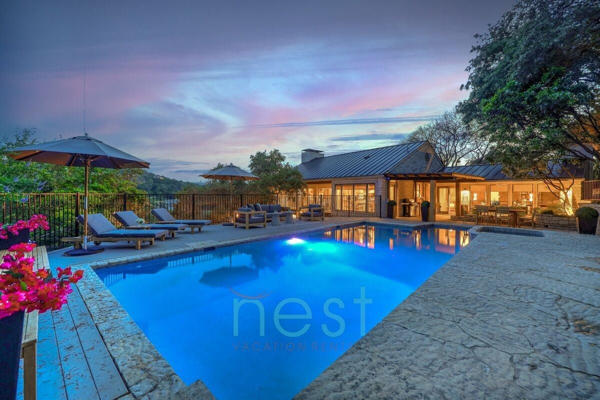 7 Mins to Downtn |Pool |Hot Tub |Pool Table gallery image 3