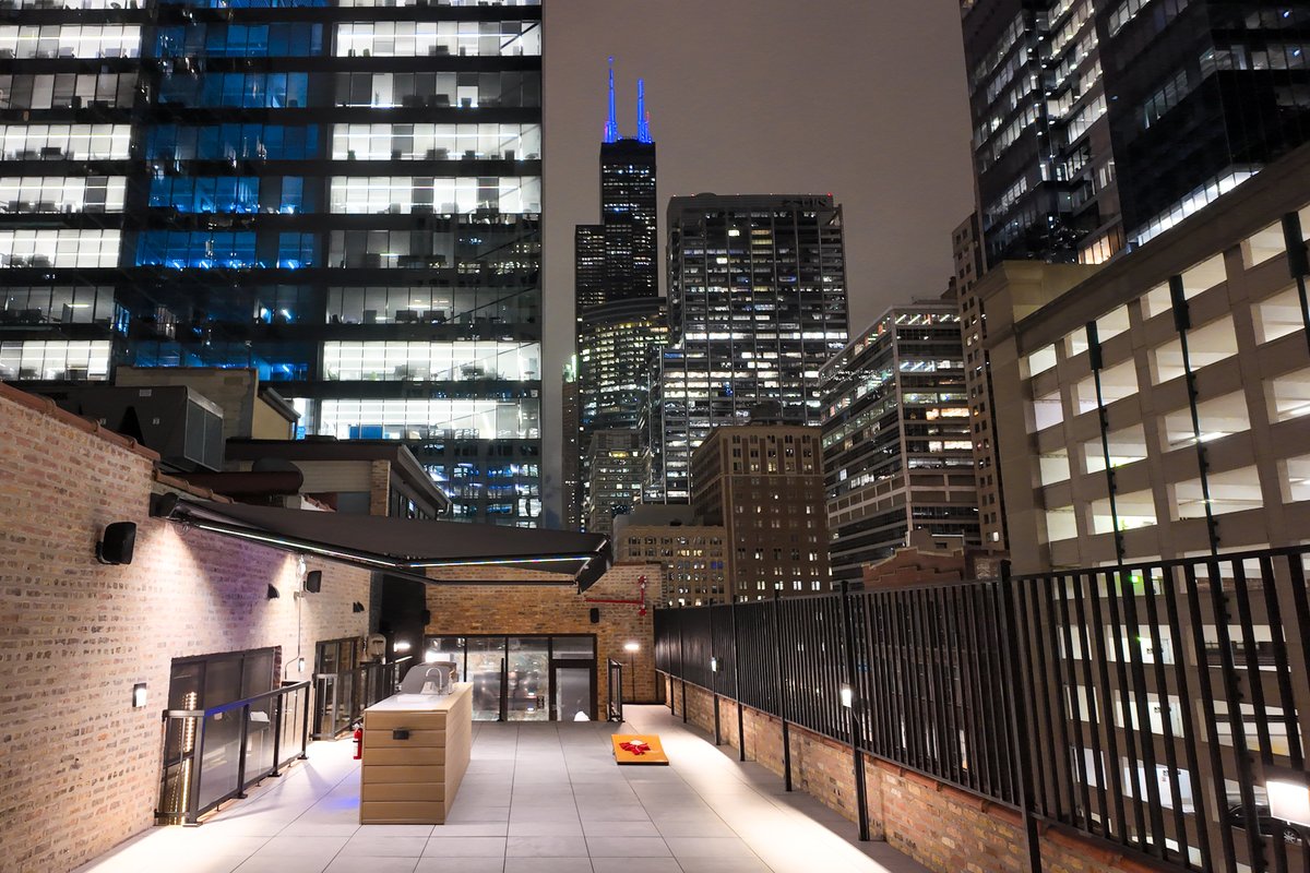 Downtown Penthouse Huge Patio with Great View