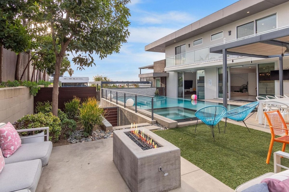 Solana Paradise – Coastal Luxury Dream Home! gallery image 2